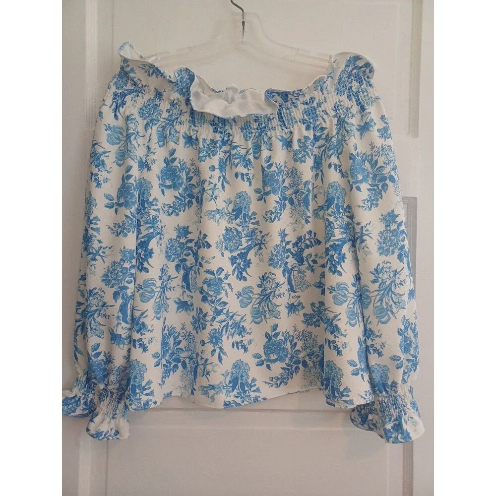 Tuckernuck blue white Marguerite blouse M smocked off shoulder pullover top
